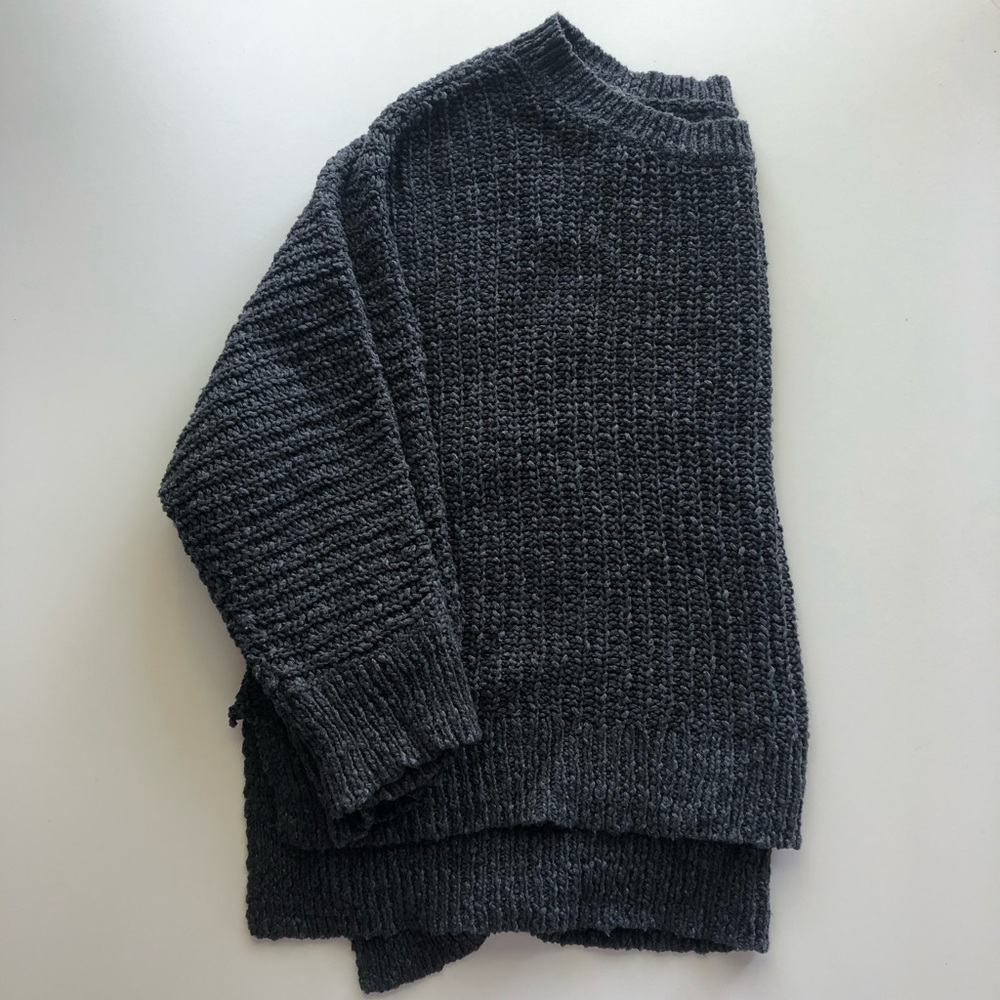 Grey cropped sweater